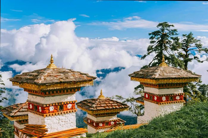 Druk Wangyal Khangzang Stupa featuring 108 chortens, Dochu La Pass, Bhutan