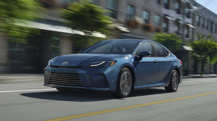 2025-toyota-camry.PNG