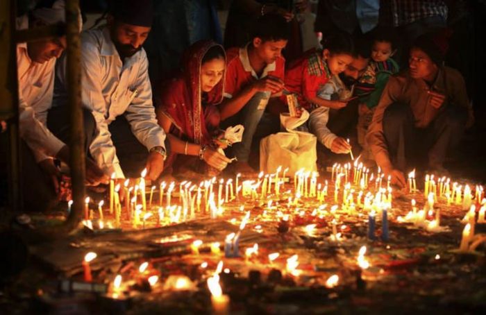 Tham gia lễ hội Deepavali ở Malaysia với ánh sáng lung linh 5
