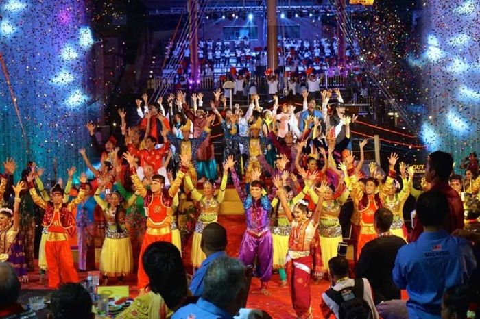 Tham gia lễ hội Deepavali ở Malaysia với ánh sáng lung linh 2