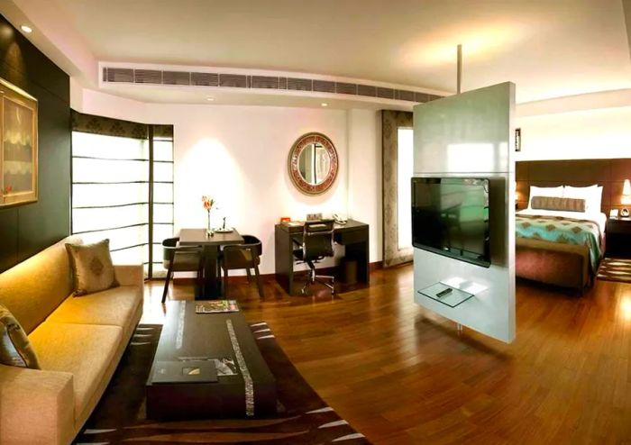 Hotel room at The Lalit New Delhi. Image courtesy of Ice Portal.