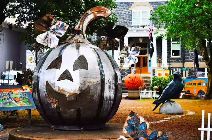 Giant Halloween decorations