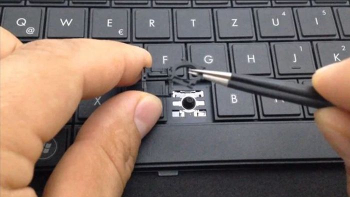 ban-phim-laptop-khong-hoat-dong