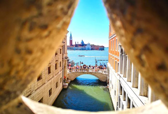 DEST_ITALY_VENICE_GettyImages-1270572742