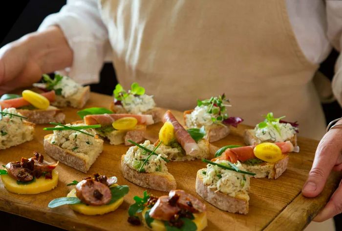 THEME_ITALIAN_CICCHETTI-VENETIAN-TAPAS_FOOD-GettyImages-1216147167