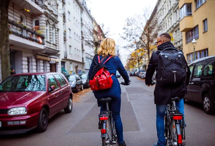 DEST_GERMANY_BERLIN_THEME_BICYCLE_PEOPLE-GettyImages-904602092