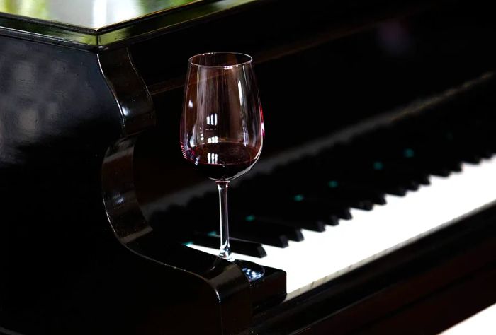 THEME_DRINK_RED_WINE_PIANO_GettyImages-870060824 copy