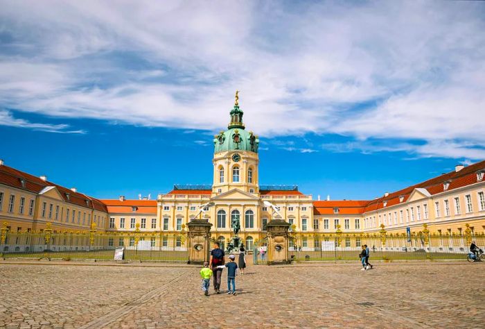 DEST_GERMANY_BERLIN_SCHLOSS_CHARLOTTENBURG_shutterstock_1086106034