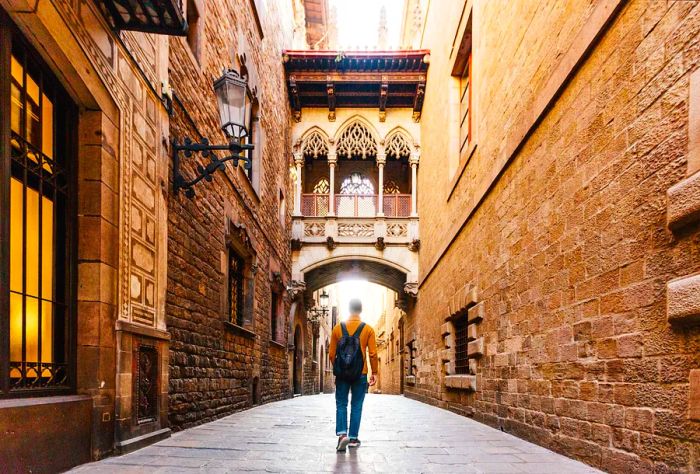 DEST_SPAIN_BARCELONA_GOTHIC-QUARTER_Barrio-Viejo_GettyImages-1201684890