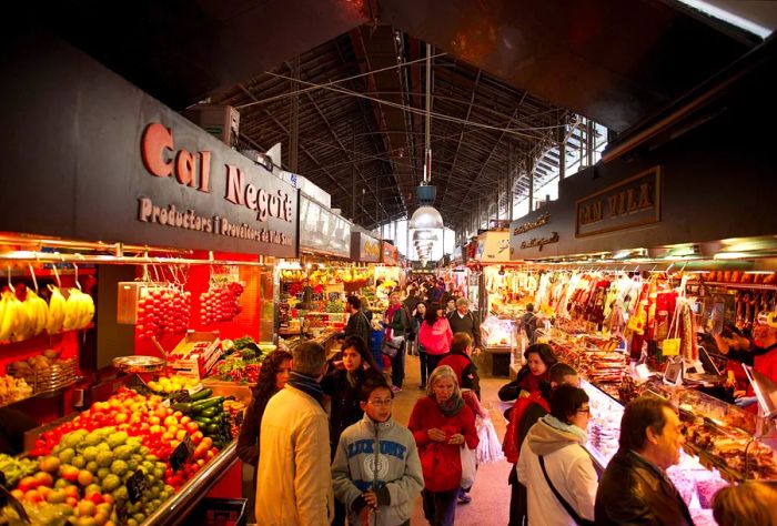 DEST_SPAIN_BARCELONA_BOQUERIA_FOOD_MARKET_GettyImages-483523393