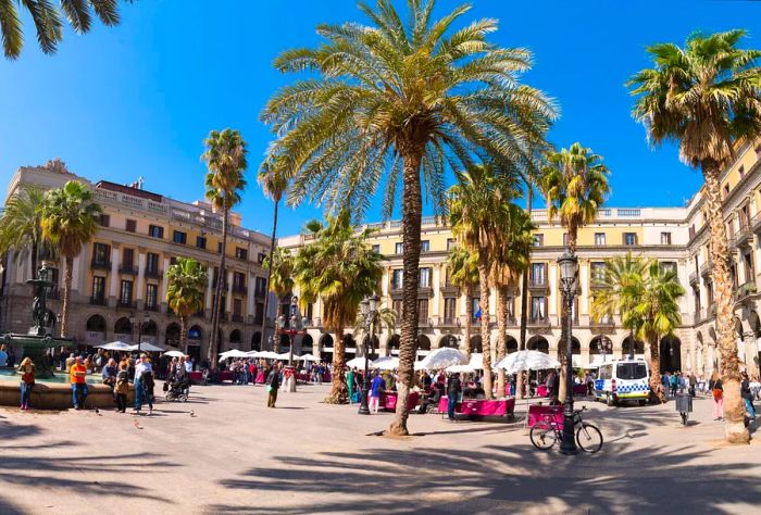 DEST_SPAIN_BARCELONA_PLACA_REIAL_GettyImages-664439378