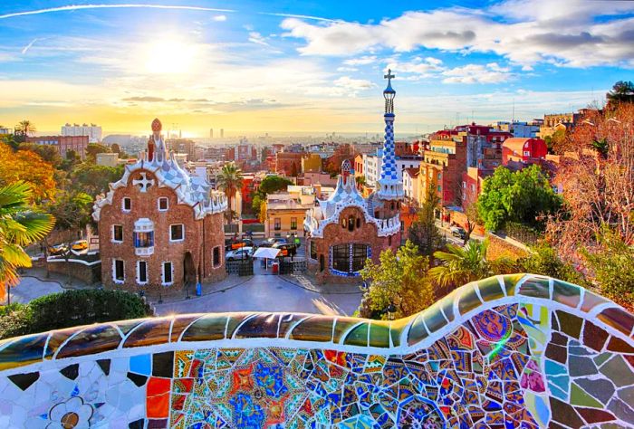 DEST_SPAIN_BARCELONA_PARK_GUELL_GettyImages-511515106