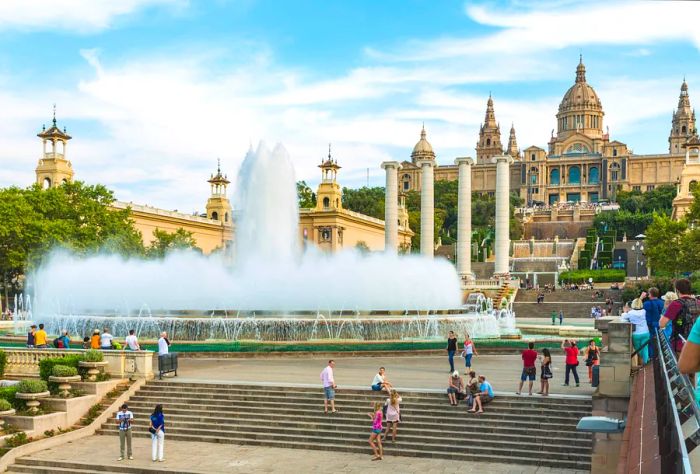 DEST_SPAIN_BARCELONA_Magic_Fountain_of_Montjuic-GettyImages-498402243