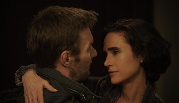 Jennifer Connelly và Joel Edgerton trong Dark Matter