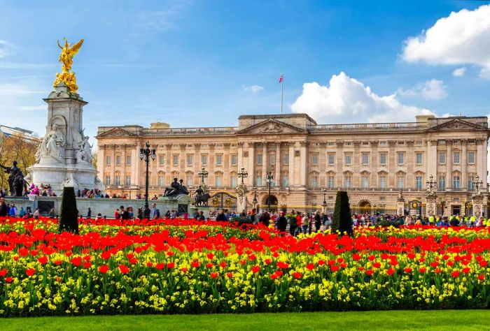 DEST_UK_ENGLAND_LONDON_BUCKINGHAM PALACE_GettyImages-807070348