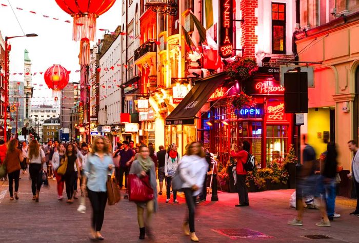 DEST_UK_LONDON_WESTMINSTER_CHINATOWN_GettyImages-174735118