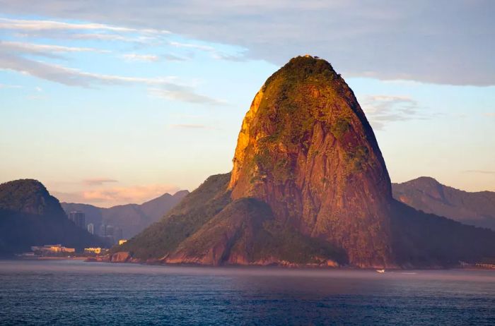 Pão de Açúcar (Sugarloaf) mountain, Rio de Janeiro, Brazil.