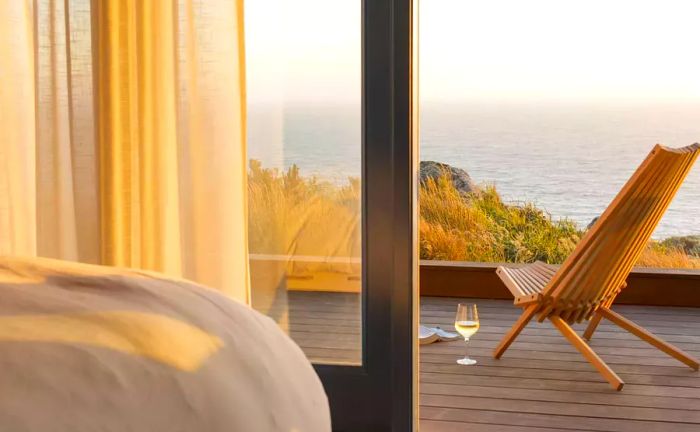 Top Romantic Hotels: Timber Cove Resort, California