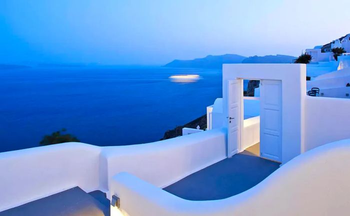 Top Romantic Hotels: Canaves Oia, Santorini, Greece