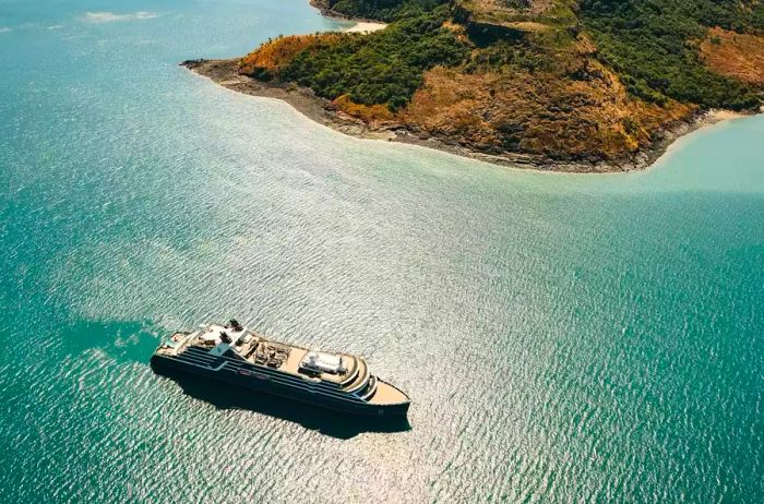 The Seabourn Pursuit cruise ship navigating the Hunter River