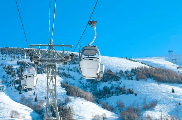 An integral part of the extensive cable car network located in the French Alps at Les Deux Alpes.