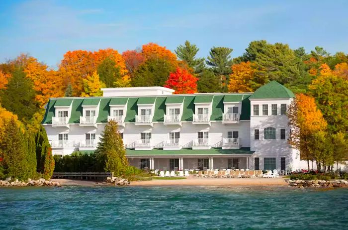 View of Hotel Walloon exterior