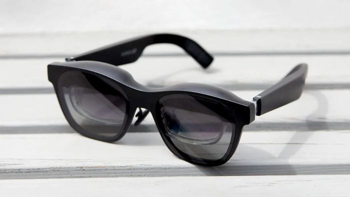 Một sinh viên Việt Nam phát triển kính AI.