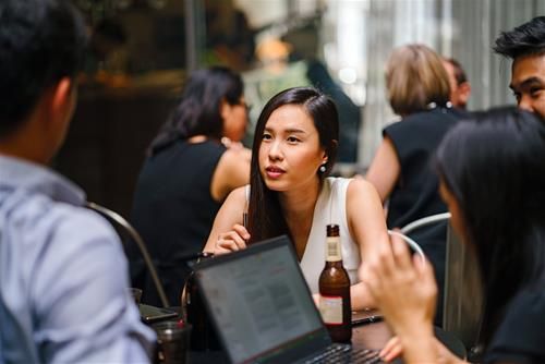 con giáp thu hút sự chú ý