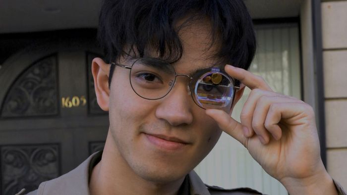 Một sinh viên Việt Nam với niềm đam mê về kính A.