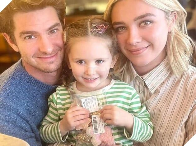 Andrew Garfield Và Florence Pugh Thể Hiện Cảnh Thân Mật Đến Mức Khiến Nhà Quay Phim Phải Né Tránh 3