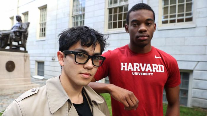 Một sinh viên Việt Nam với đam mê tạo ra kính AI.