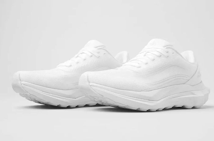 runner sneakers in white