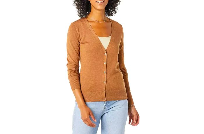 Amazon Essentials Women's Lightweight V-Neck Cardigan Sweater 