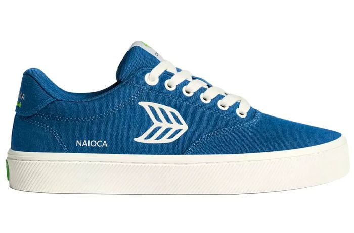 Cariuma Shadow Blue Canvas NAIOCA