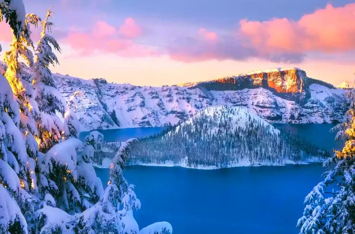 Crater Lake National Park in Winter, Oregon