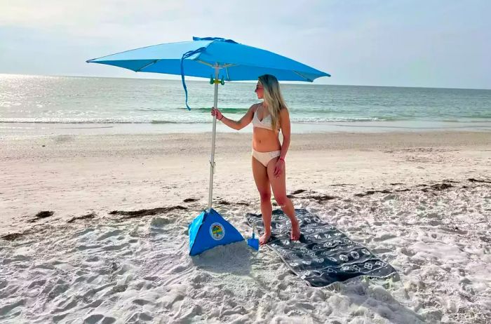 beachBUB All-In-One Beach Umbrella System