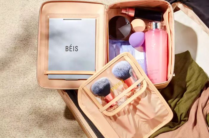 Béis The Cosmetic Case designed for makeup and brushes