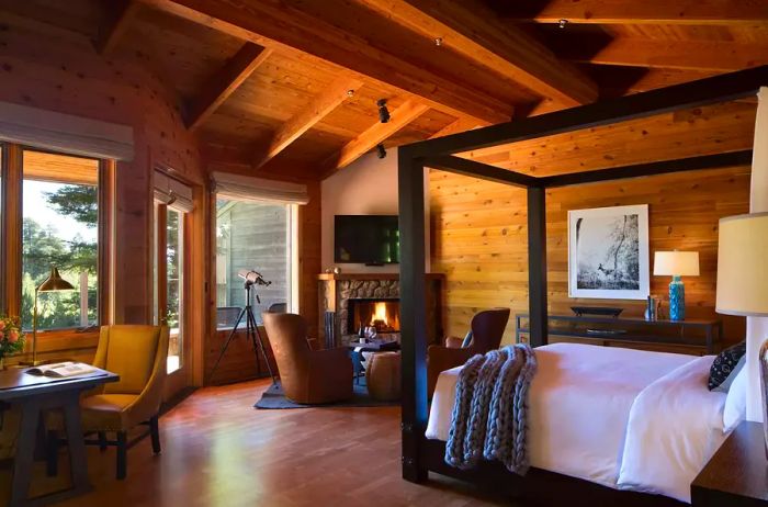 Interior view of a Vista Hot Tub Suite at Alila Ventana Big Sur