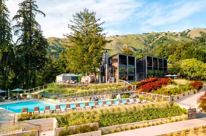 Alila Ventana Big Sur showcases its stunning exterior and mountain pool.