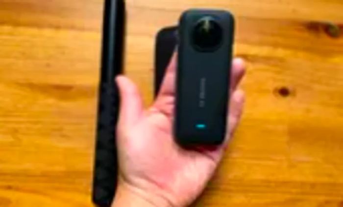 individual with the Insta360 x3 Selfie Stick