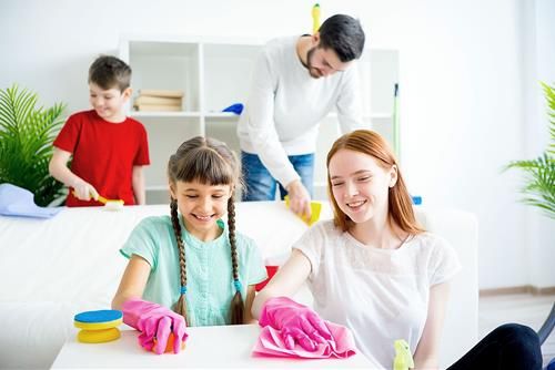 Mỗi người trong nhà nên làm một công việc.