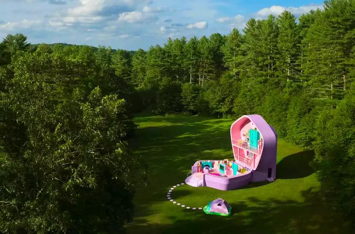 Bird's-eye view of the Polly Pocket Icon Airbnb