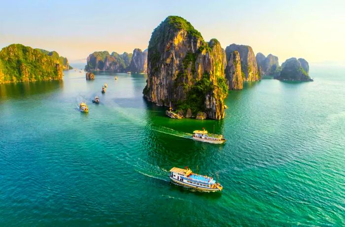 Discover Ha Long Bay