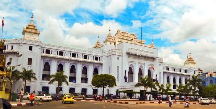 Myanmar Travel Itinerary: Yangon City Hall