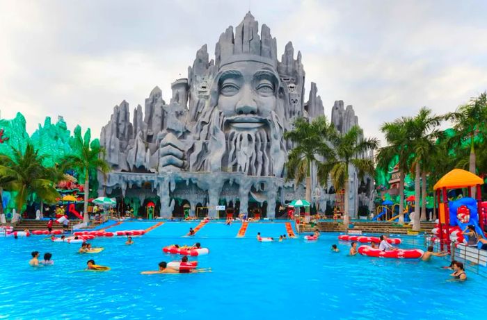 Suoi Tien Amusement Park