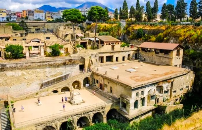 the remains of Herculaneum