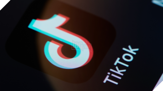 TikTok sa thải hàng trăm nhân viên và thay thế bằng công nghệ AI.