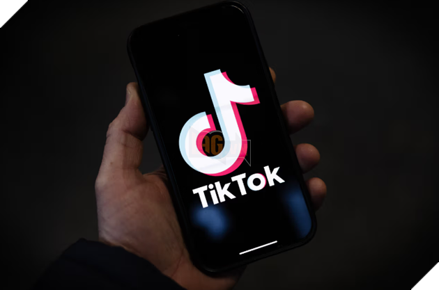 TikTok sa thải hàng trăm nhân viên và thay thế họ bằng trí tuệ nhân tạo.