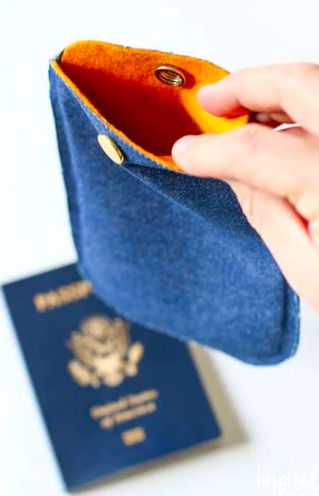 felt-passport-cover-676x1024