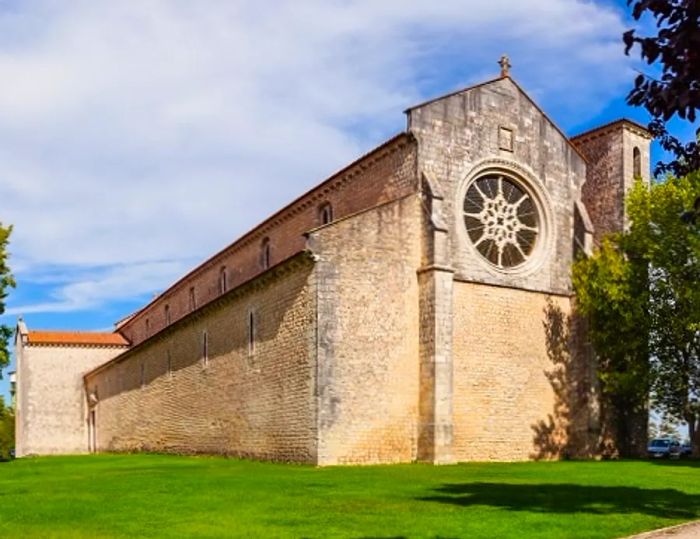 an exterior view of the Santa Clara Convent